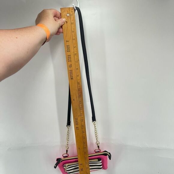 Betsey Johnson New York NY Womens Crossbody Bag Striped Hot Pink Zippered - Picture 3 of 15